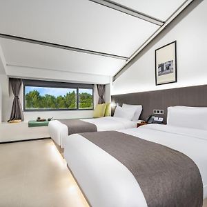 Gentle breeze twin room